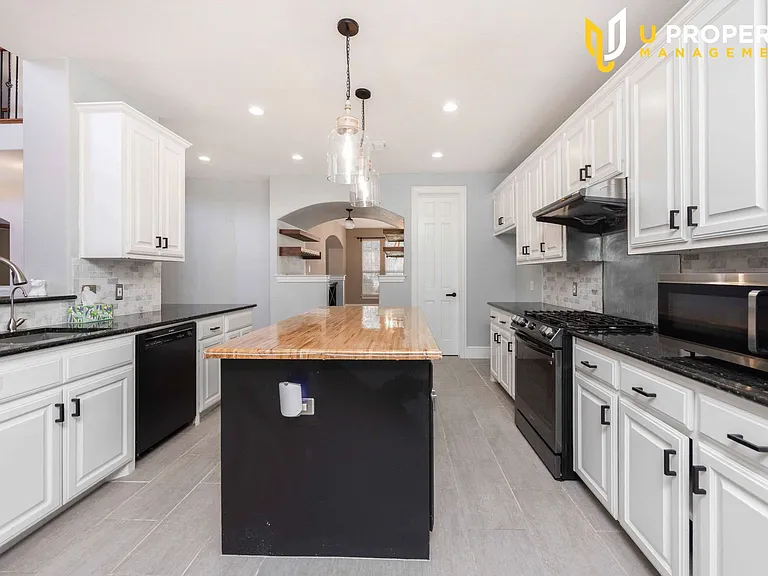 1687 Sandstone Dr — Photo 13