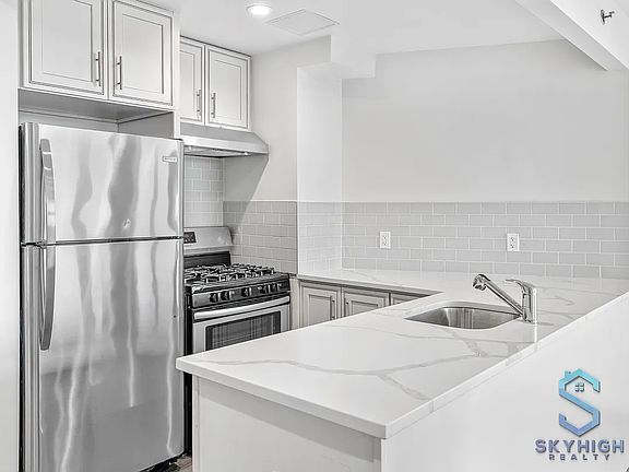 5th image of 46-02 70th St #7E