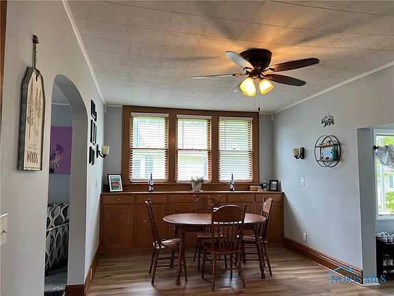 4th image of 706 Rawson Ave