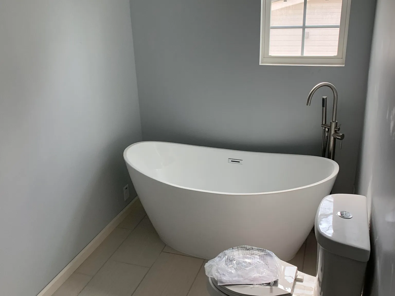 3 bed, 2066 sqft, $3,000 — Photo 2