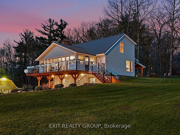 2nd image of 291 Tuftsville Rd