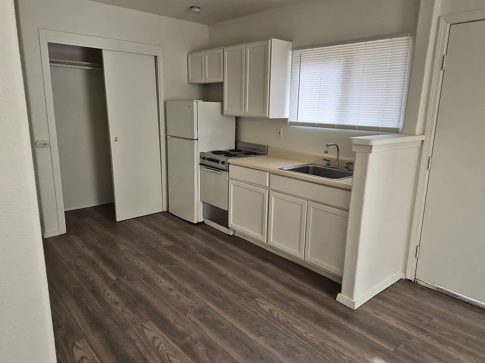 5735 Old Hwy #53