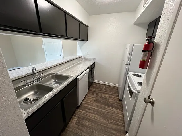 The Falls on Antoine Apartments — Photo 22