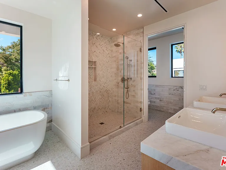 382 Aderno Way — Photo 39
