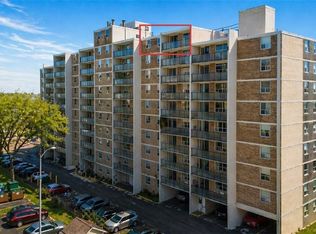 359 Geneva St #1004, Saint Catharines, ON L2N 2G5