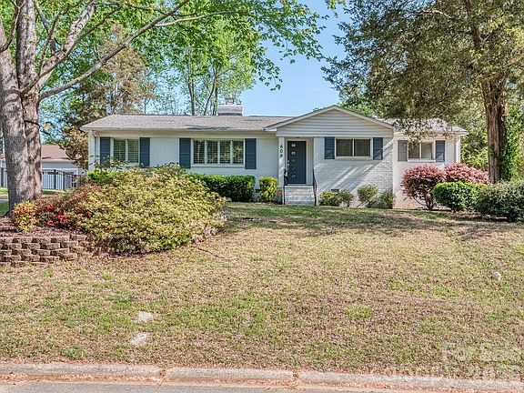 2nd image of 609 Cooper Dr