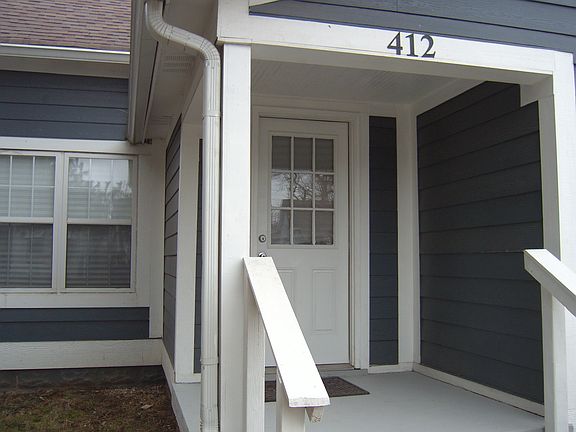 3rd image of 412 N Warman Ave