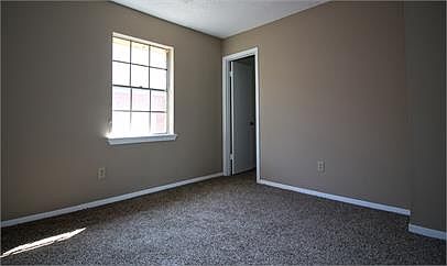 4th image of 3317 W 4th St APT 058
