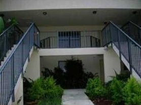 1453 Lake Crystal Dr