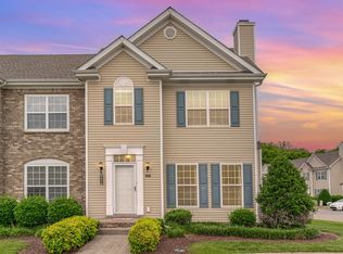 1027 McKenna Dr #1, Thompsons Station, TN 37179