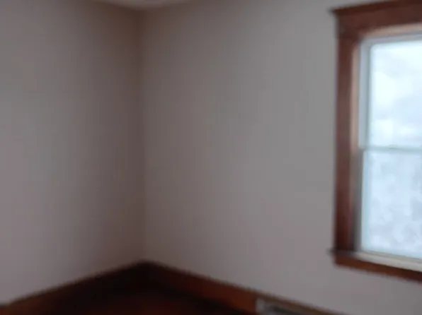 617 McKinstry Ave #3, Chicopee, MA 01020