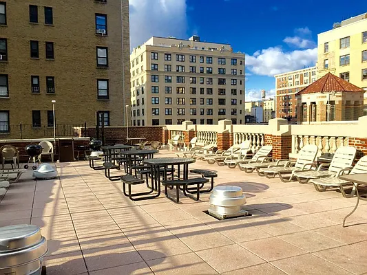 Rented by Meraki Realty LLC | media 8