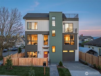 4136 Eastern Avenue N, Seattle, WA, 98103