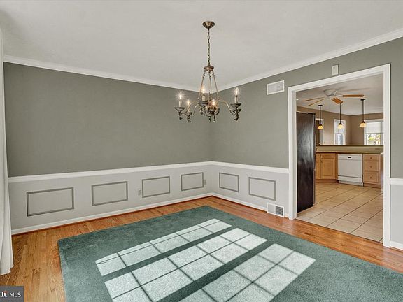 3rd image of 776 Weldon Dr