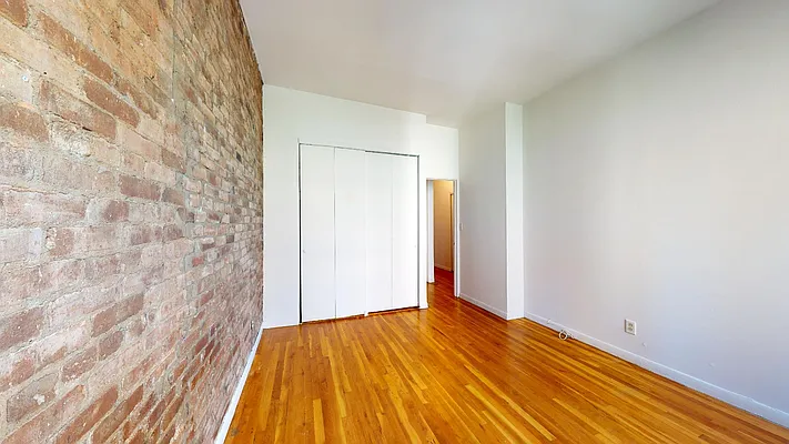 Rented by Bond New York | media 5