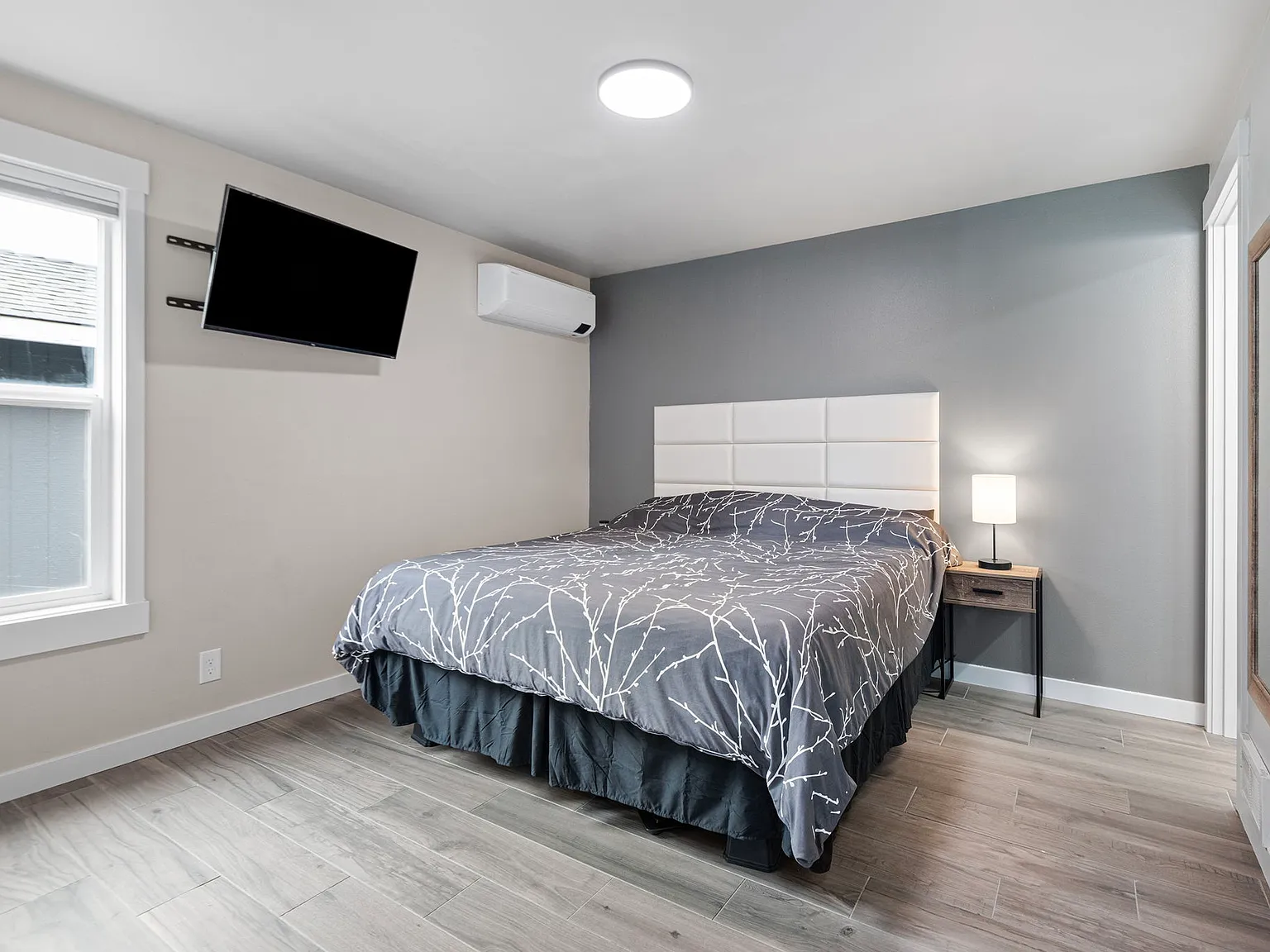 3 bed, 1126 sqft, $3,000 — Photo 3