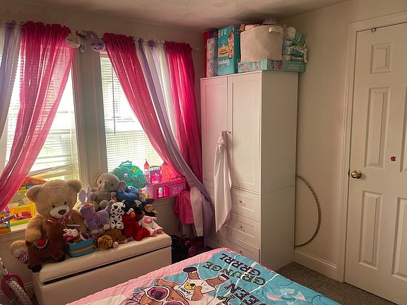 5th image of 271 Jefferson Ave APT 2B