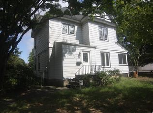 949 Thomas Ave, Baldwin, NY 11510