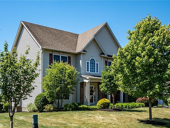 2nd image of 99 Woodgreen Dr