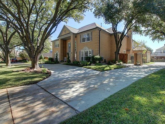 2nd image of 6721 Savannah Ln