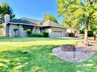 2324 NE Lakeridge Dr, Bend, OR 97701