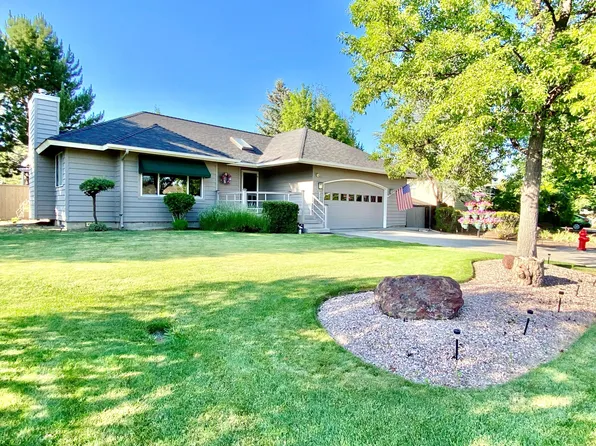 2324 NE Lakeridge Dr, Bend, OR 97701