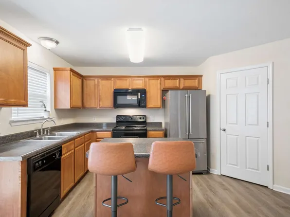 107 Oak Valley Cir, Smyrna, TN 37167
