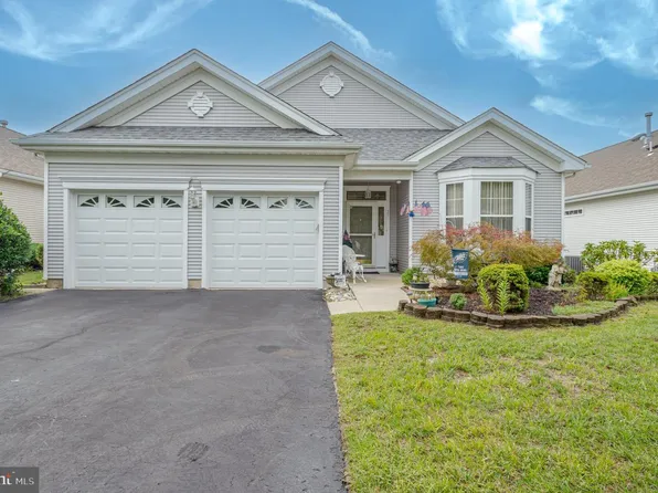 37 Pembrooke Way, Galloway, NJ 08205