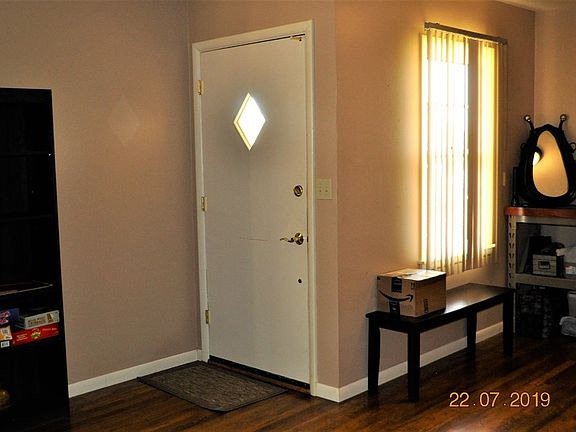 2nd image of 1514 Josephine St