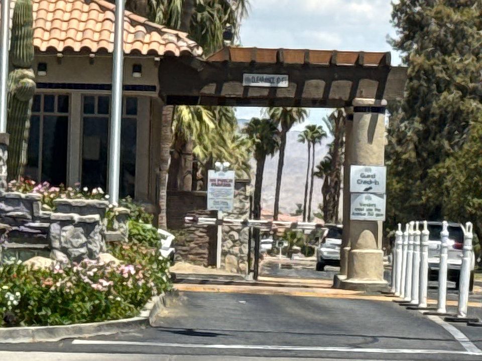2nd image of 48978 Eisenhower Dr #92
