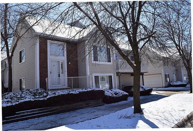 1st image of 321 Knollwood Ct #321