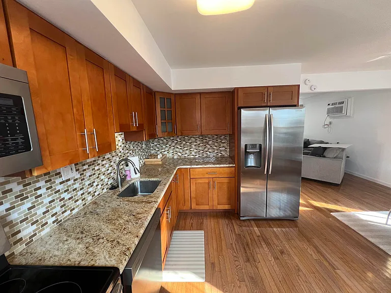 9709 Monmouth Ave #C2 — Photo 9