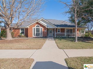 1300 Dripping Springs Dr, Killeen, TX 76543