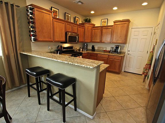 2nd image of 10573 E Willow Shade Pl