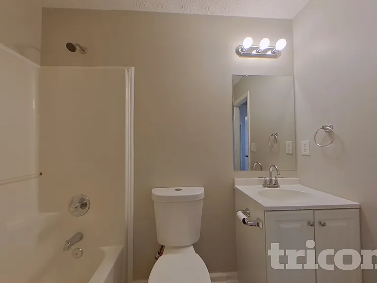 20 E Lawn Dr — Photo 13