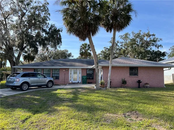 3830 N Seminole Point, Crystal River, FL 34428