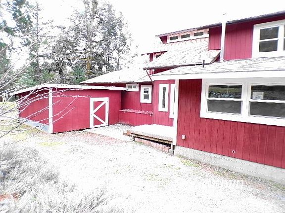3rd image of 1881 Laytonville Dos Rios Rd