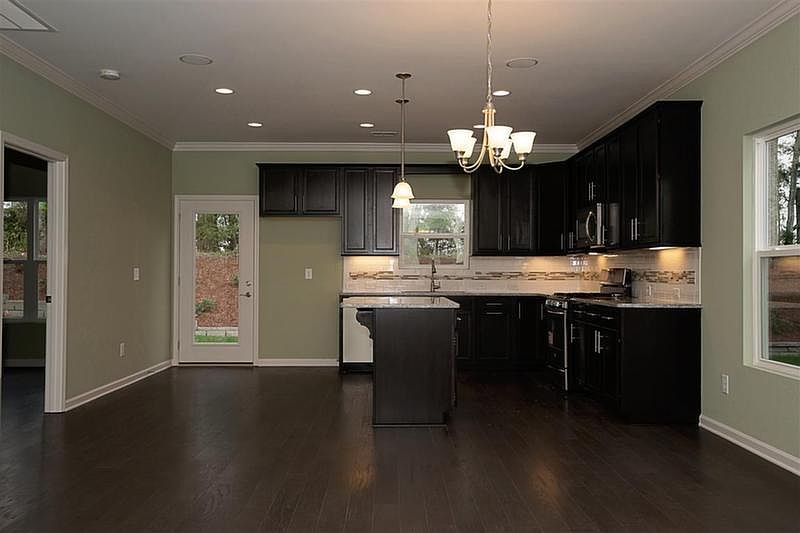 The Franklin Kitchen and Dining Room