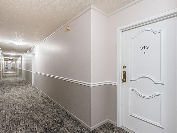 4th image of 634 Edgewater Dr Unit 849