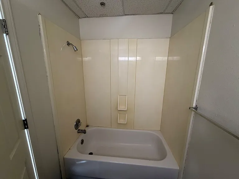 1619 University Ave #4 — Photo 7