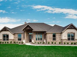 6040 Limestone Ln, Midlothian, TX 76065