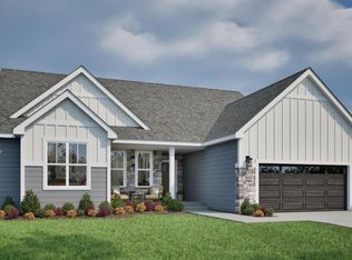 1413 Lynn Cir, Oconomowoc, WI 53066