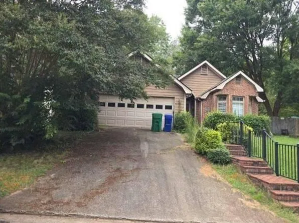 1035 Ashbury Dr, Decatur, GA 30030