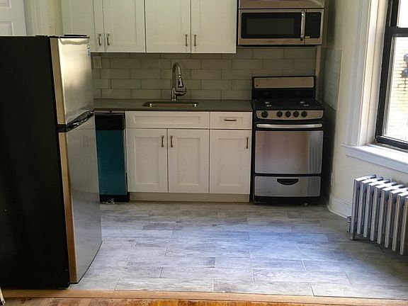 2nd image of 2525 31st Ave #A15