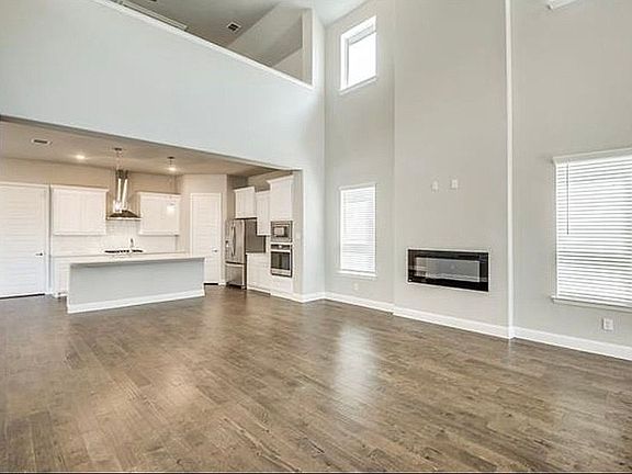 2nd image of 4139 Curtiss Dr