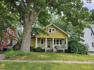 730 N 6th St, Saint Clair, MI