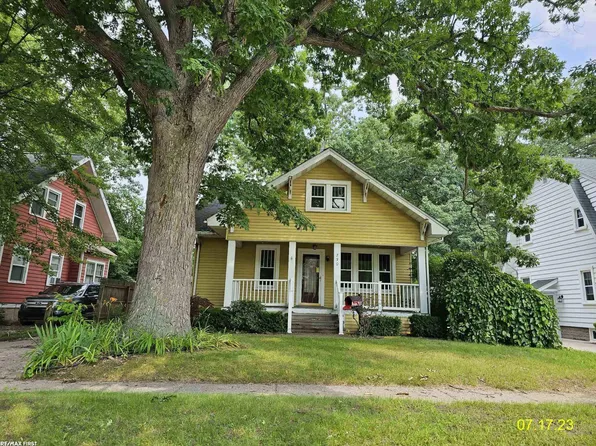 730 N 6th St, Saint Clair, MI 48079