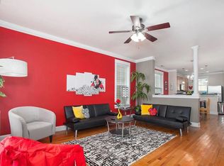 527 Dubois Ct, Charlotte, NC 28208