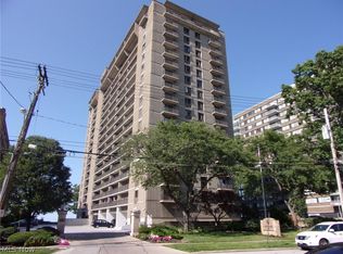 12500 Edgewater Dr APT 1003, Lakewood, OH