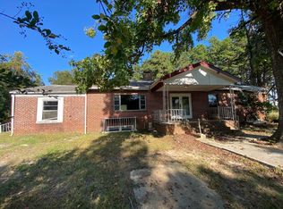 146 Cherry Tree Ln, Crewe, VA 23930